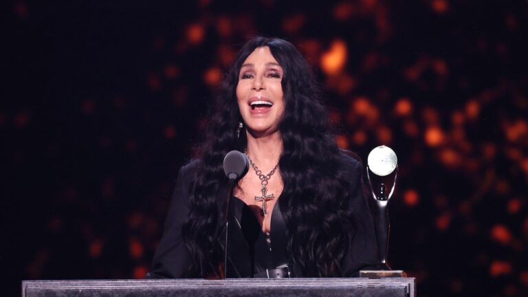Cher approuve le ticket présidentiel de Kamala Harris et Tim Walz