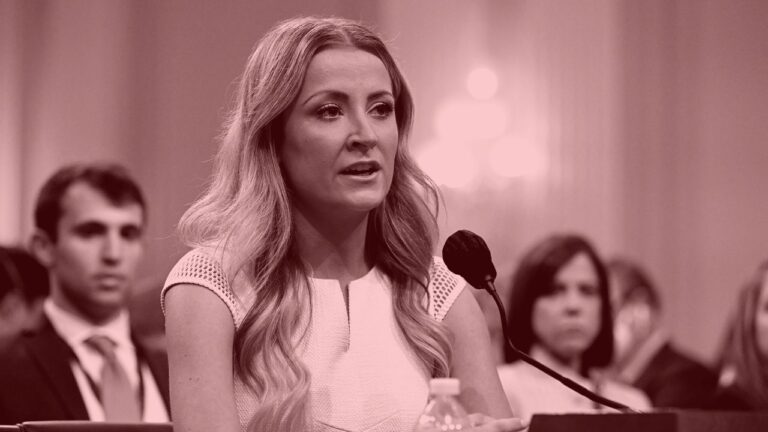 Une ancienne de Trump devenue avocate de Harris dit qu'elle sait qu'il y a maintenant une «cible» sur son dos