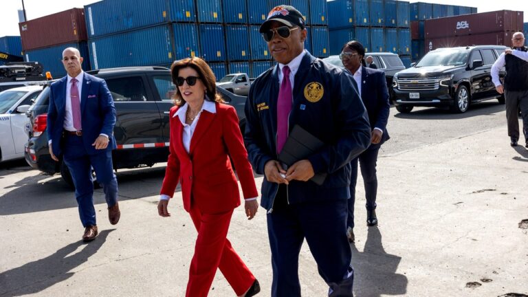 Big Blue Mess : Eric Adams, Kathy Hochul et NY Dems préparent-ils le terrain pour les victoires de MAGA ?