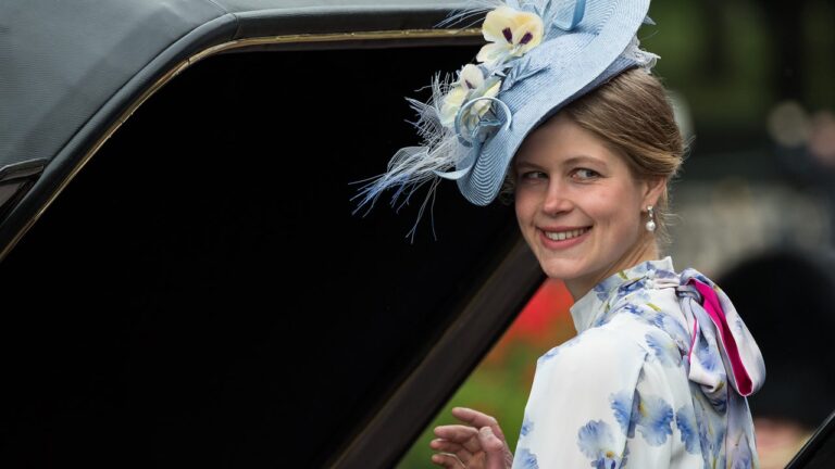 Lady Louise Windsor, la plus jeune petite-fille de la reine Elizabeth, célèbre son 21e anniversaire
