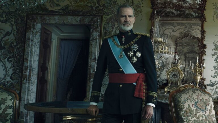 Les spectaculaires portraits du roi et de la reine d'Espagne d'Annie Leibovitz sont officiellement exposés