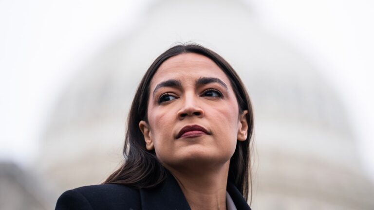 AOC Snub montre comment les démocrates refusent de tirer les leçons de 2024