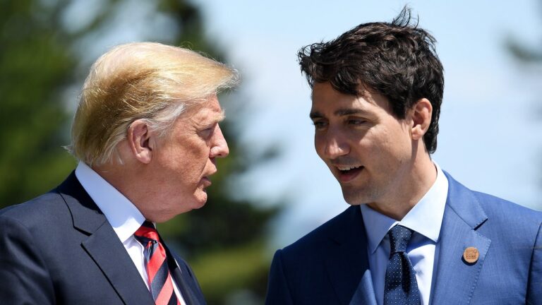 Donald Trump a plaisanté sur l'annexion du Canada avec Justin Trudeau