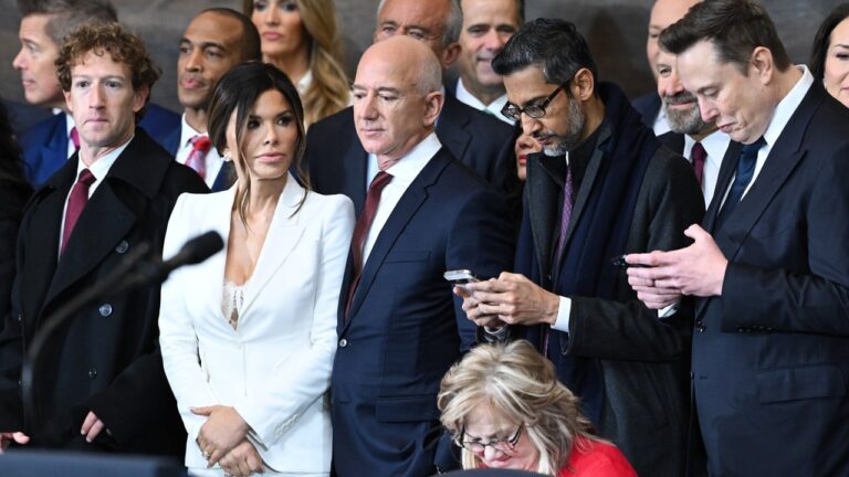 Donald Trump affiche son influence dans le monde de la technologie lors de son inauguration
