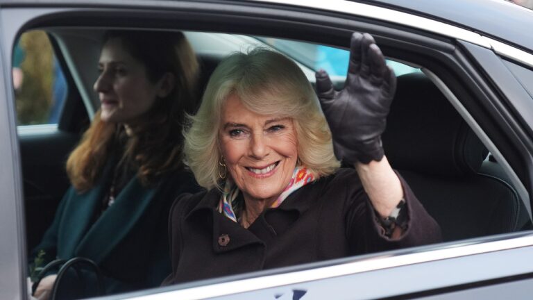 La reine Camilla, 77 ans, a «une peau incroyablement jeune», explique le facial royal officiel