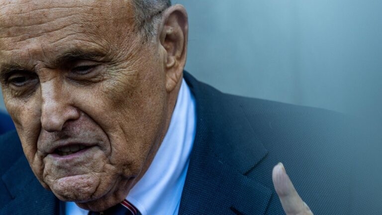Rudy Giuliani peut conserver son condo en Floride et ses bagues des World Series après tout