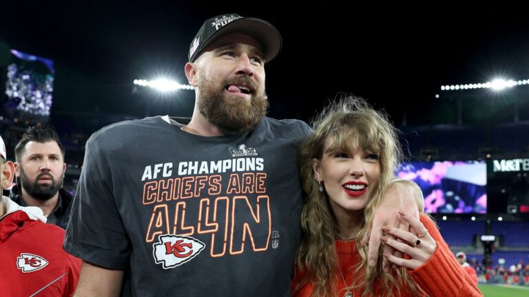 Travis Kelce dit que Taylor Swift ne le pousse pas à se retirer du football