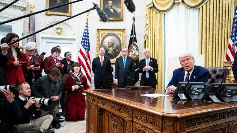 L'AP Ban de Donald Trump met les médias dans une obligation