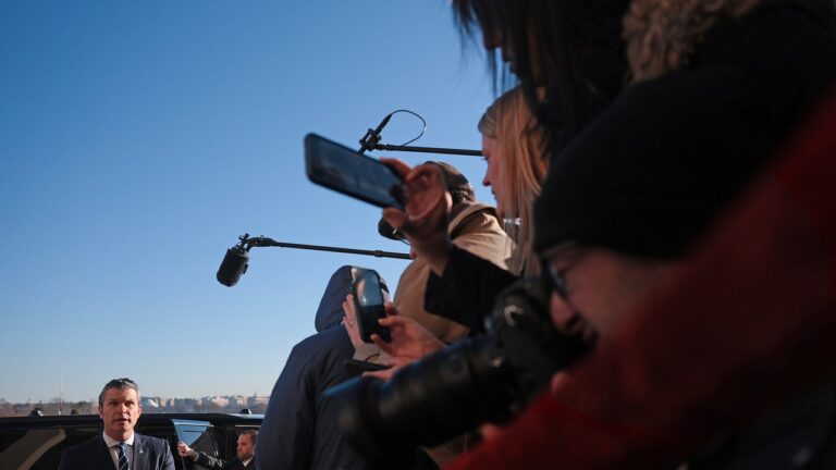 Le Pentagone expulse les principales organisations de presse de leurs bureaux internes dans un nouveau «programme de rotation des médias»