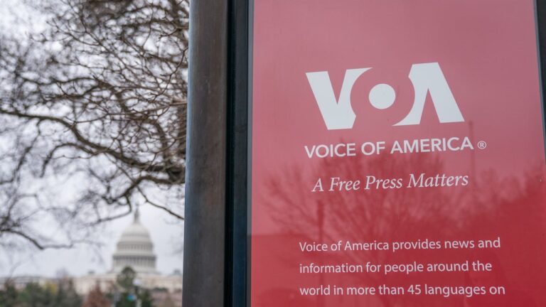 L'agence de presse de Trump Vouth Voice of America, Musk dit «personne ne les écoute plus».