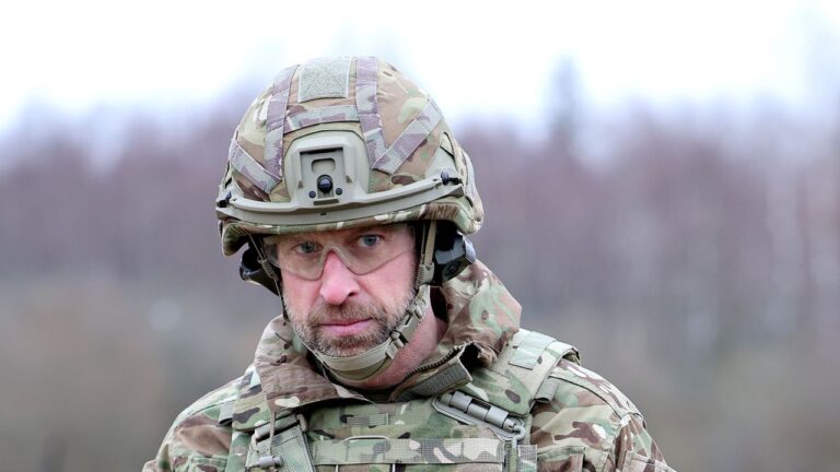 Lors du premier voyage en Estonie, le prince William visite les troupes et les louanges de l'OTAN "Résilience ukrainienne"
