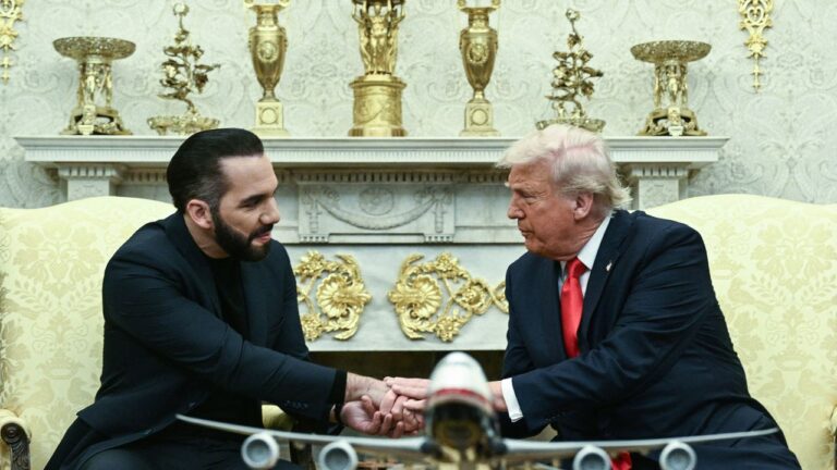 La Cour suprême bloque l'utilisation par l'administrateur de Trump de la loi en temps de guerre pour expulser les migrants vénézuéliens, du moins pour l'instant