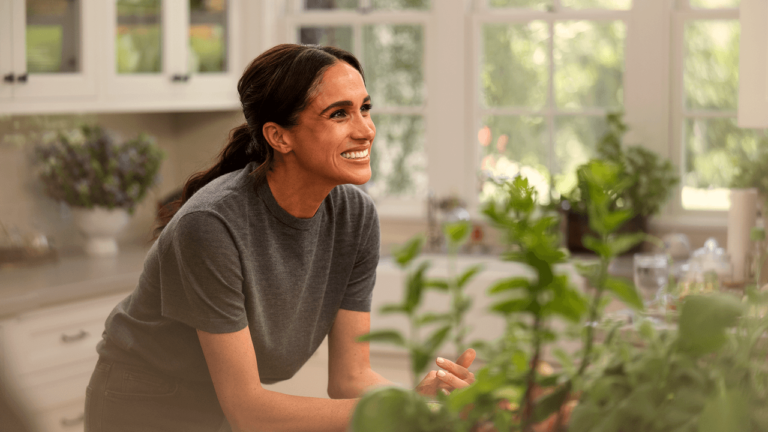 Une livraison spéciale de Meghan Markle vous demande de «ouvrir avec soin»
