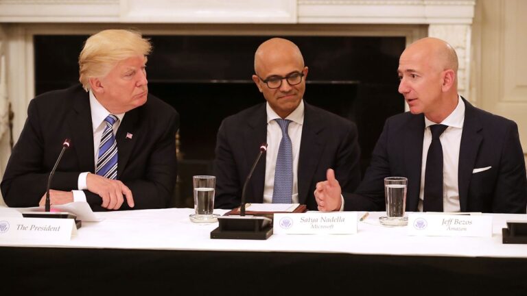 Tout ce que nous savons jusqu'à présent sur la relation de Jeff Bezos avec Donald Trump