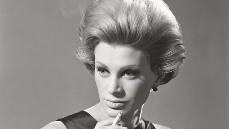 Les bouffants à la haute société