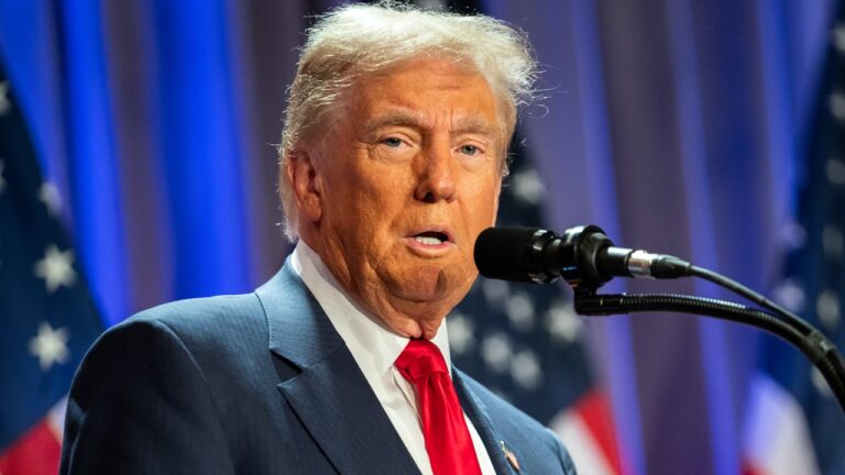 Trump accuse Epstein de «prendre des gens» de son spa Mar-a-Lago