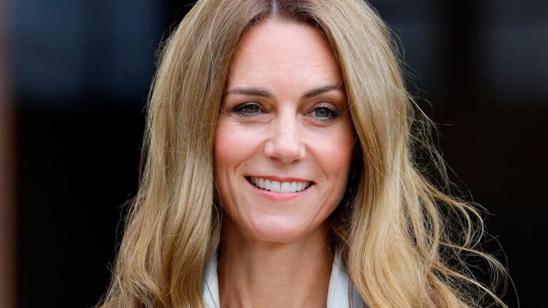 Kate Middleton en tant que blonde est obligé de lancer une tendance, explique le coiffeur royal