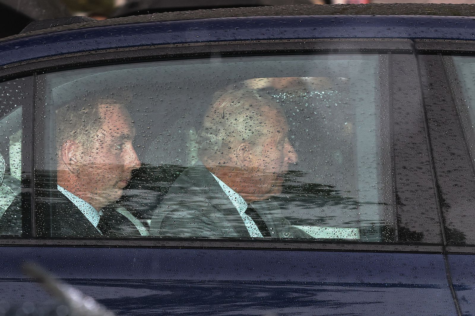 Le roi Charles III est vu arriver à Clarence House le 10 septembre 2025 à Londres en Angleterre.