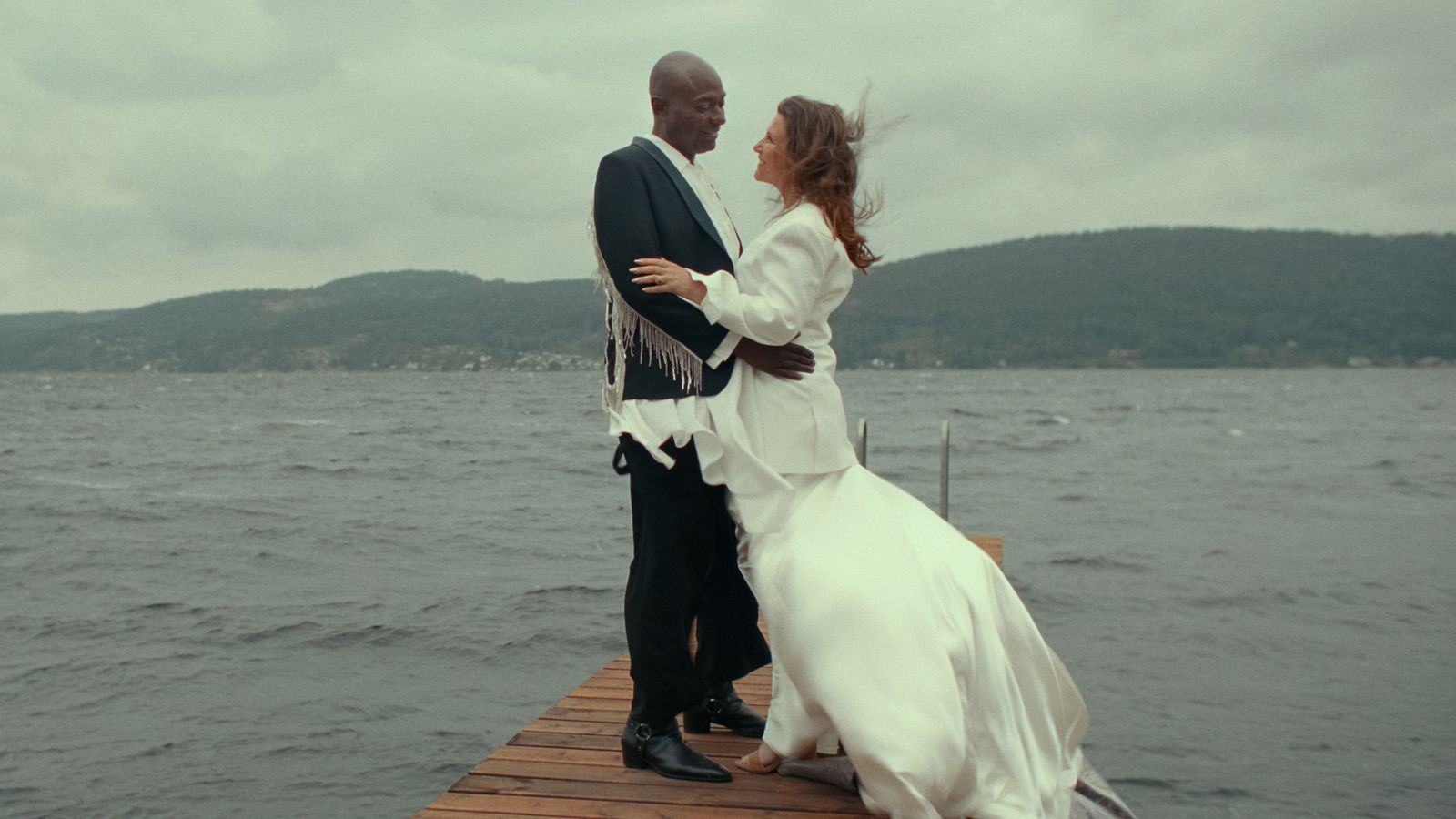 Durek Verrett et Märtha Louise dans les Royals rebelles.