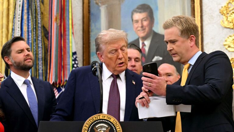 Peter Docy Parle de Charlie Kirk, Des Rumeurs de la Mort de Trump et d'être un Bébé de Fox News Nepo