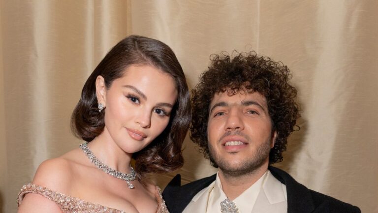 Selena Gomez, Lana Del Rey et Charli XCX embrassent le déploiement progressif du mariage