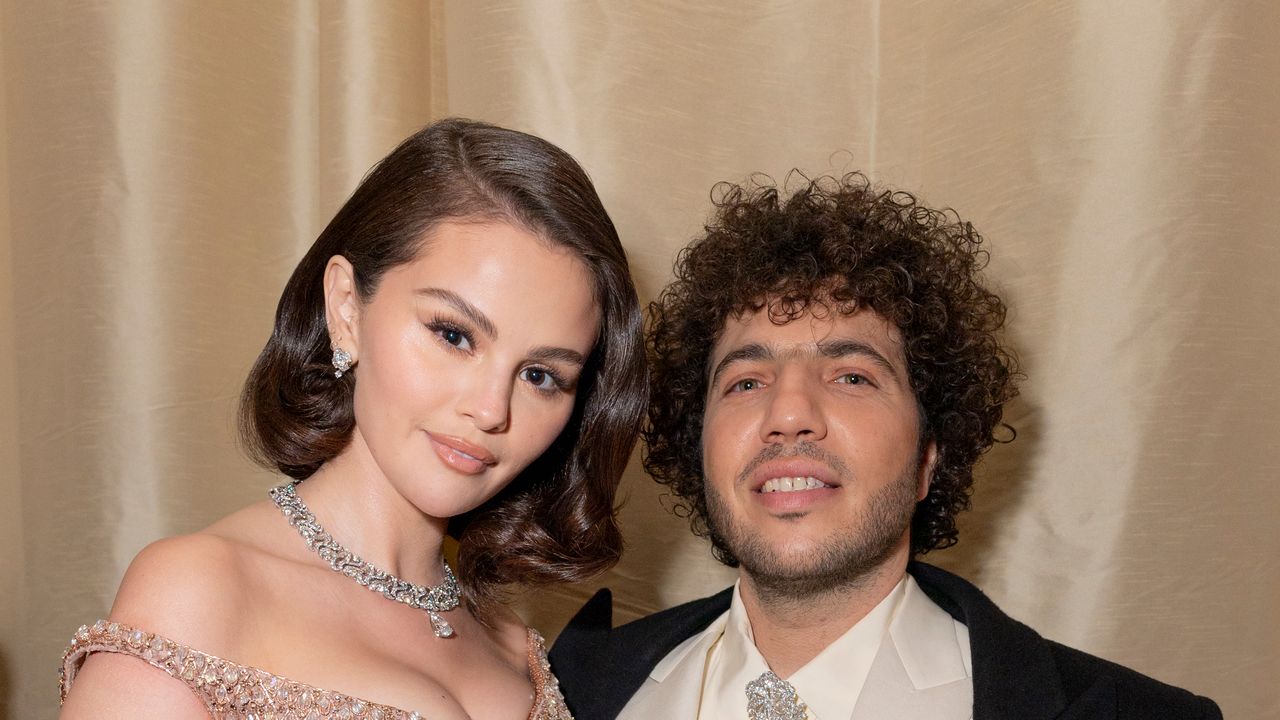 Selena Gomez, Lana Del Rey et Charli XCX embrassent le déploiement progressif du mariage