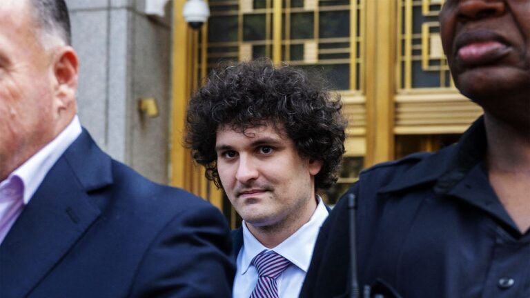 La mère de Sam Bankman-Fried publie depuis sa sous-pile. Pourquoi?