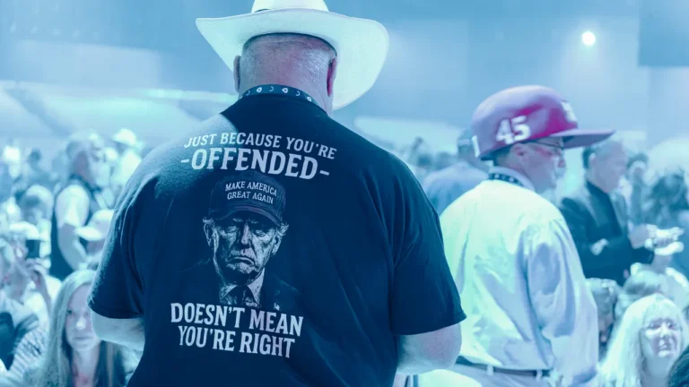 Au AmericaFest de Turning Point USA, les fichiers Epstein ont atterri avec un bruit sourd