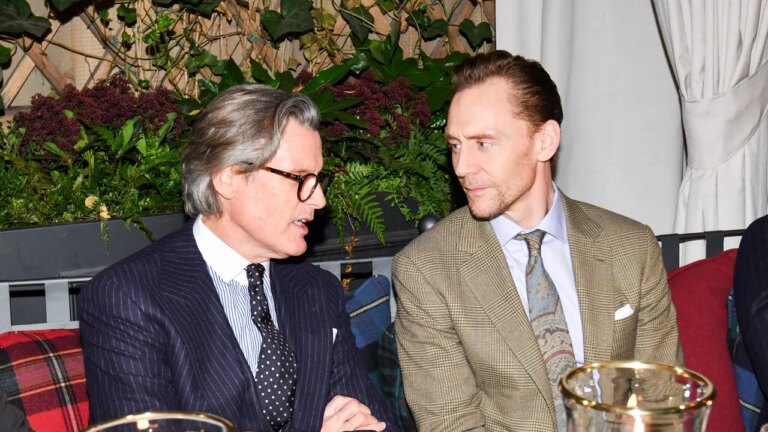 Dans le cadre du dîner post-défilé de Ralph Lauren à Milan avec Liam Hemsworth, Tom Hiddleston et Henry Golding