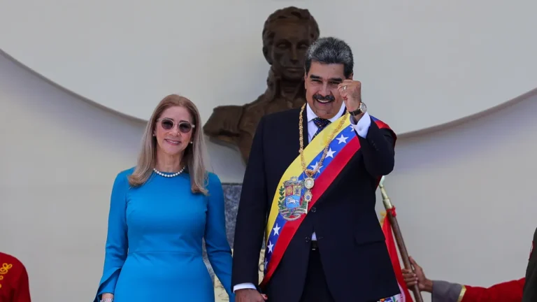 Le dirigeant vénézuélien Nicolas Maduro et son épouse seront inculpés à New York