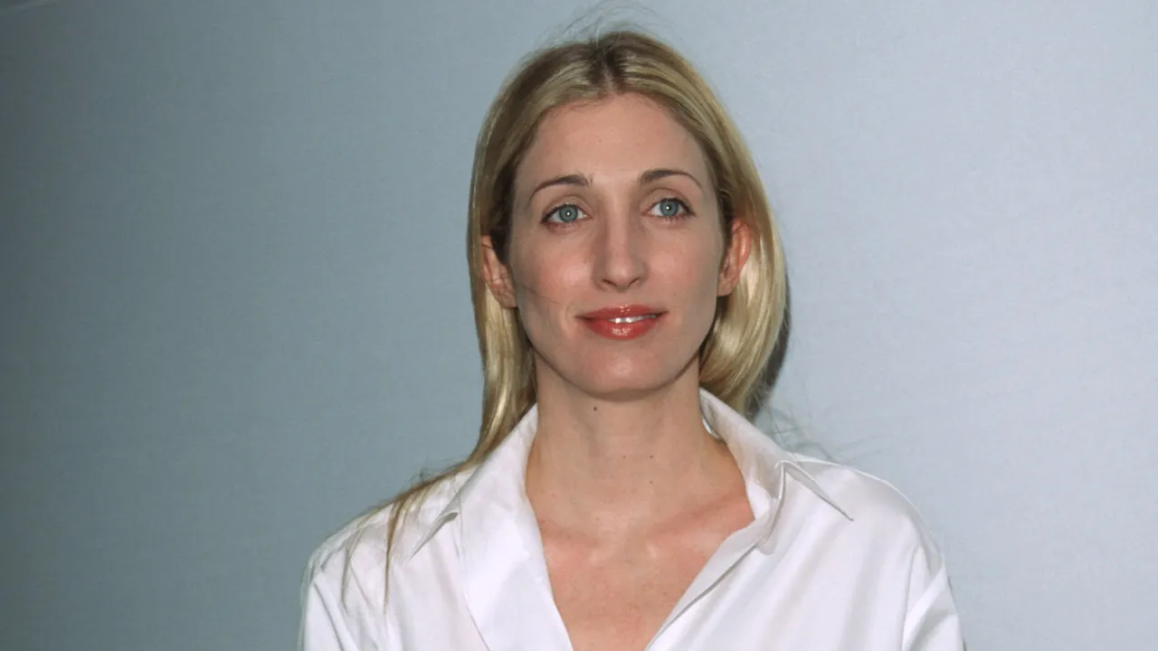 Il est plus difficile qu'il n'y paraît de reproduire le style minimaliste de Carolyn Bessette Kennedy
