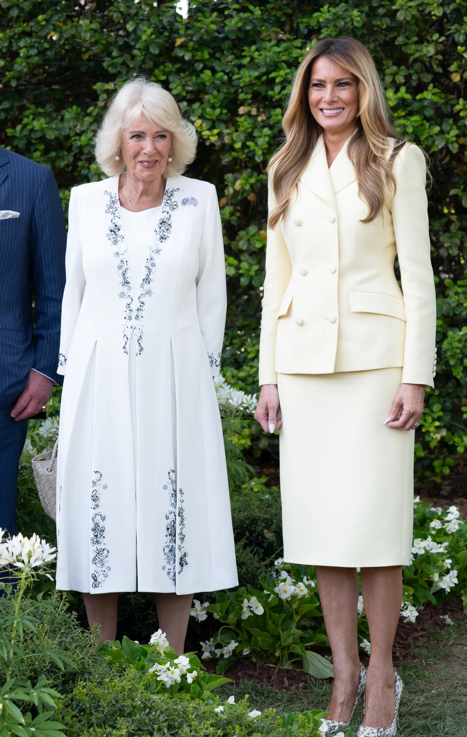 L'image peut contenir Melania Trump Personne Adulte Blazer Vêtements Manteau Veste Vêtements de cérémonie et costume