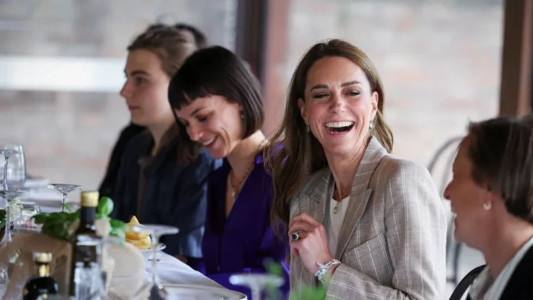 Kate Middleton a emporté la bague de fiançailles de la princesse Diana lors d&rsquo;une tournée de pâtes en Italie