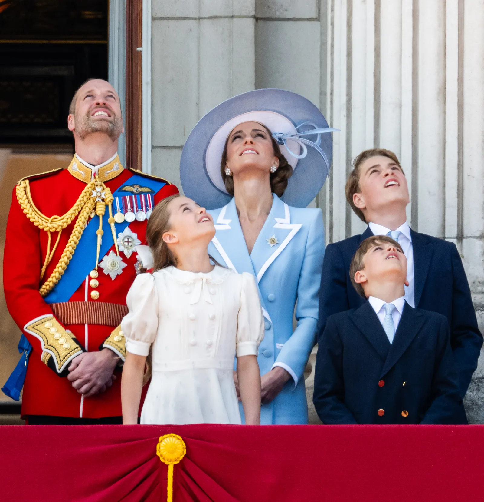L'image contient peut-être Prince William, Duc de Cambridge, Prince George de Cambridge, Personne Personnes Adulte Enfant et Mariage