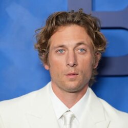 Jeremy Allen White n&rsquo;avait pas besoin du bilan social pour se sentir mal à l&rsquo;aise avec les médias sociaux