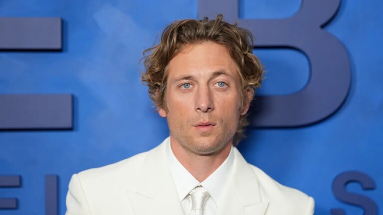 Jeremy Allen White n&rsquo;avait pas besoin du bilan social pour se sentir mal à l&rsquo;aise avec les médias sociaux