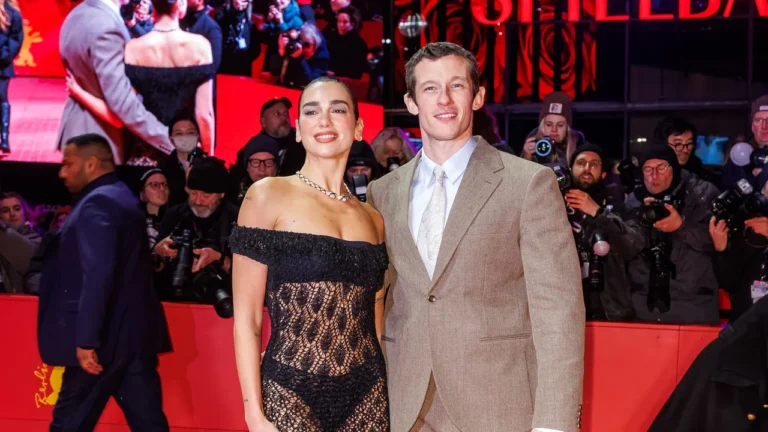 À l&rsquo;intérieur de la lune de miel côtière italienne de Dua Lipa et Callum Turner
