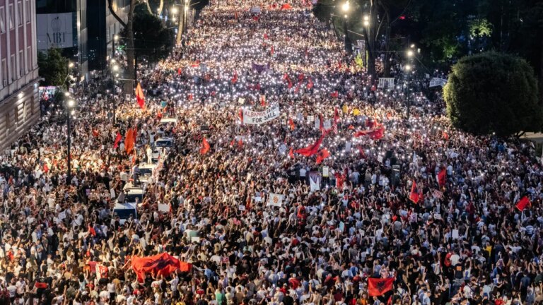 En Albanie, des manifestants se rassemblent contre un complexe de luxe de plusieurs milliards de dollars soutenu par Jared Kushner