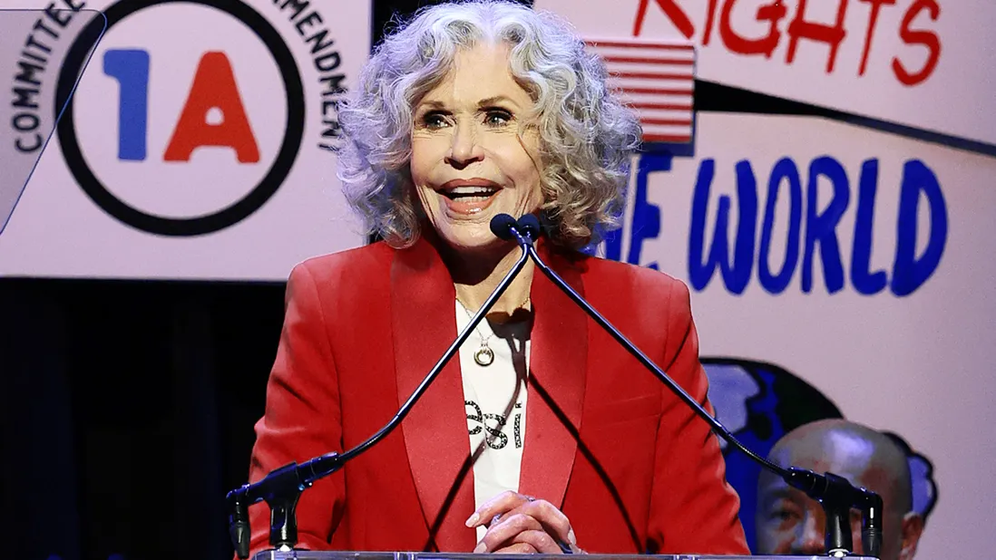 Exclusif : Jane Fonda contrecarre la fête d'anniversaire de Trump avec un concert de protestation à New York