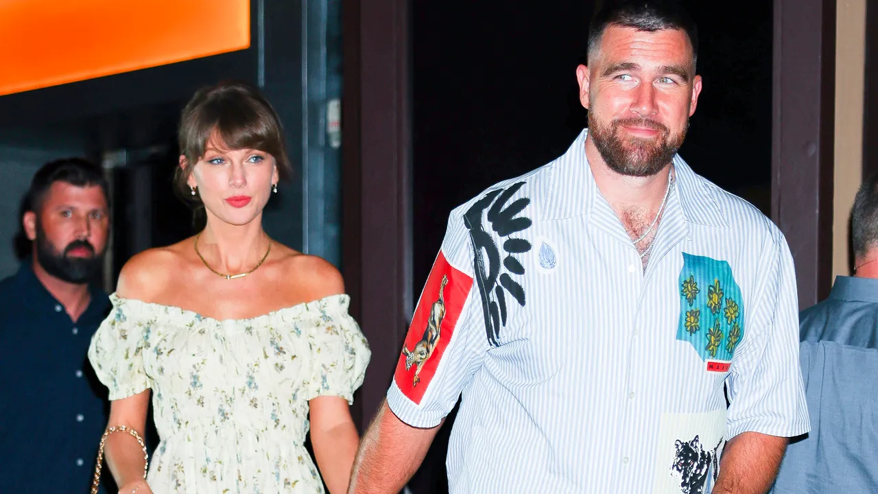 Taylor Swift et Travis Kelce sont mariés. Adam Sandler était leur célébrant.