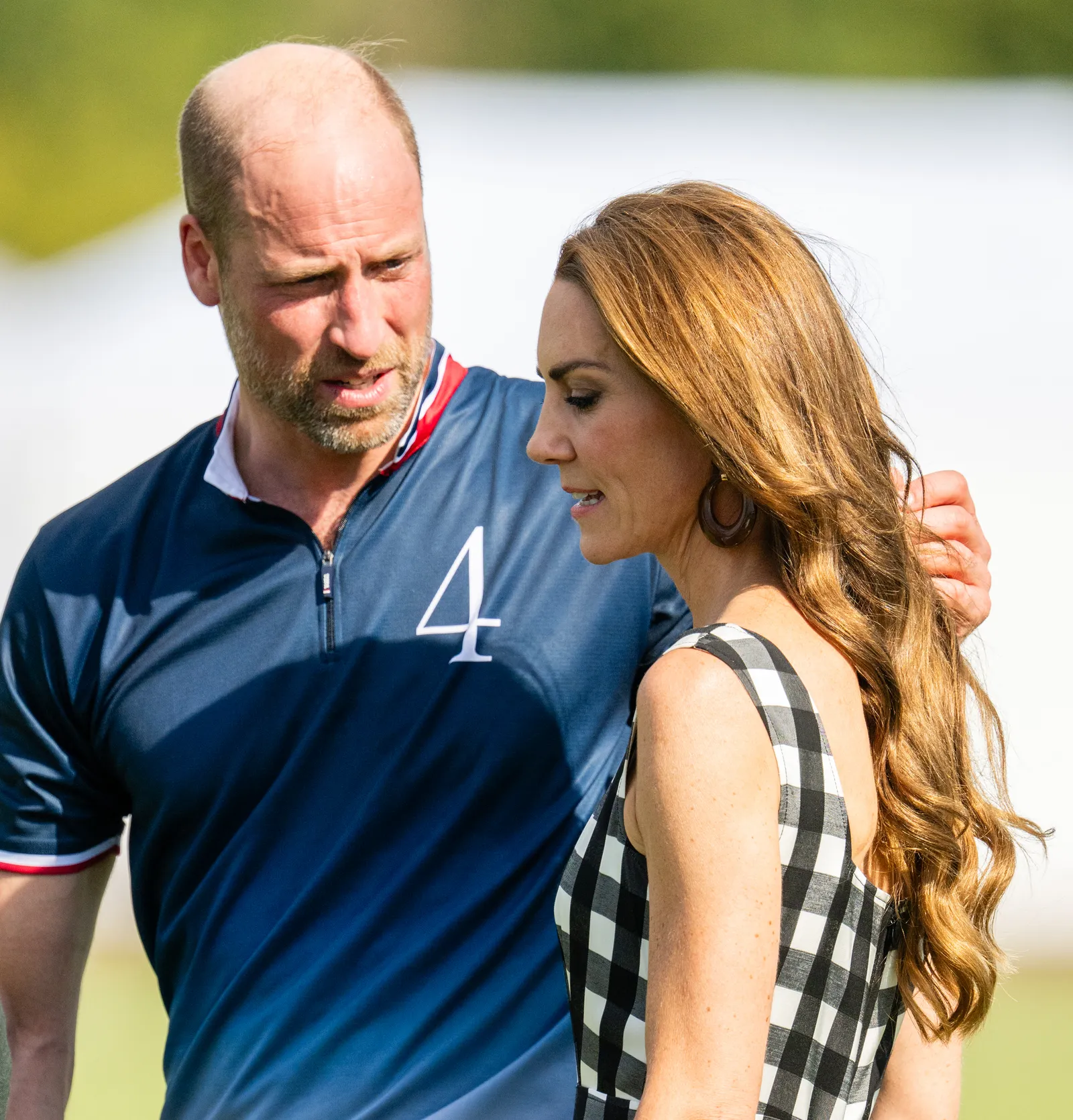 L'image contient peut-être le prince William, duc de Cambridge, adulte, personne, visage, tête, photographie, portrait et personnes.