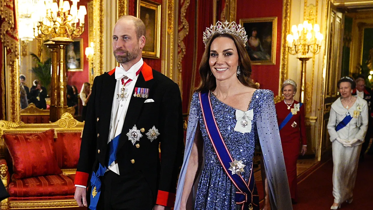 Diadèmes inquiétants et pierres précieuses à la réputation scandaleuse : cinq pièces maudites de bijoux royaux