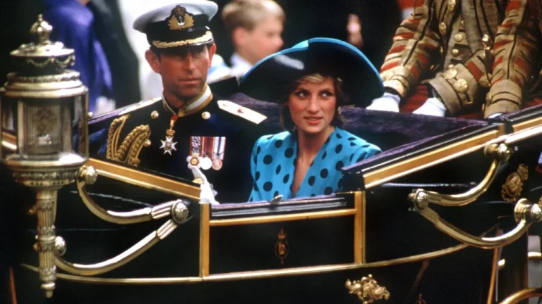 La robe à pois de la princesse Diana a transformé le style du mariage royal il y a 40 ans