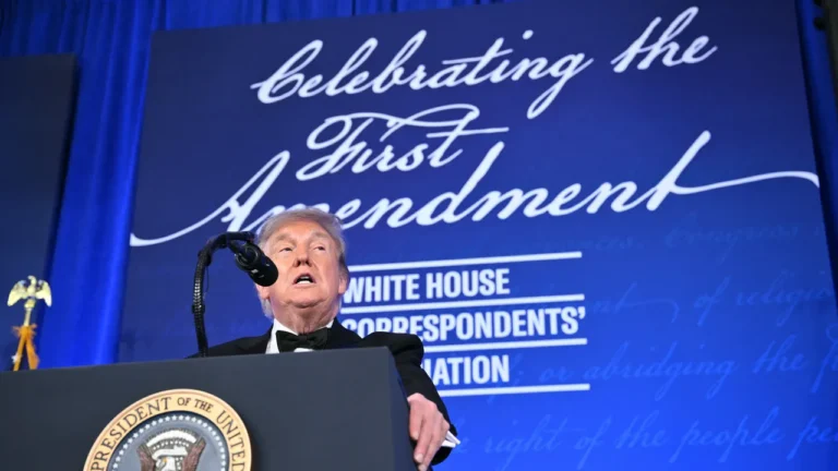 Donald Trump prend en otage le corps de presse de la Maison Blanche