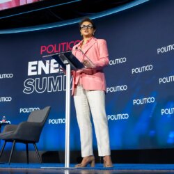 Dans le jeu cahoteux, désordonné et peut-être très gratifiant de Politico