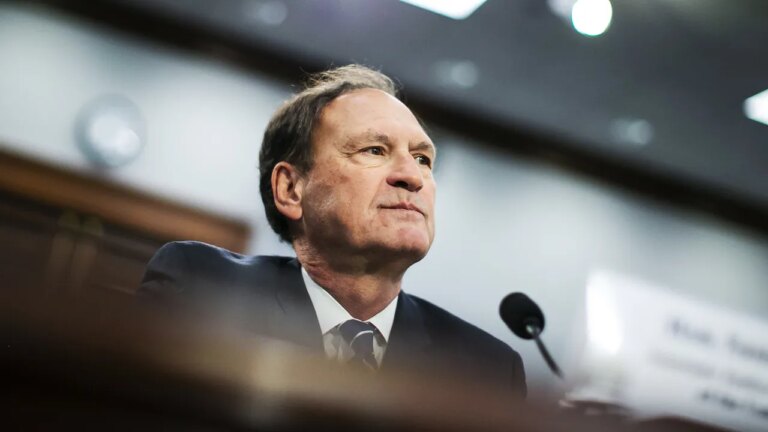 Justice retardée : le rapport sur la retraite d&rsquo;Alito de NPR a été rétracté, mais les spéculations perdurent