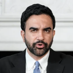 La vidéo de Mamdani sur Netanyahu était un geste calculé. Des Insiders expliquent sa stratégie à VF.