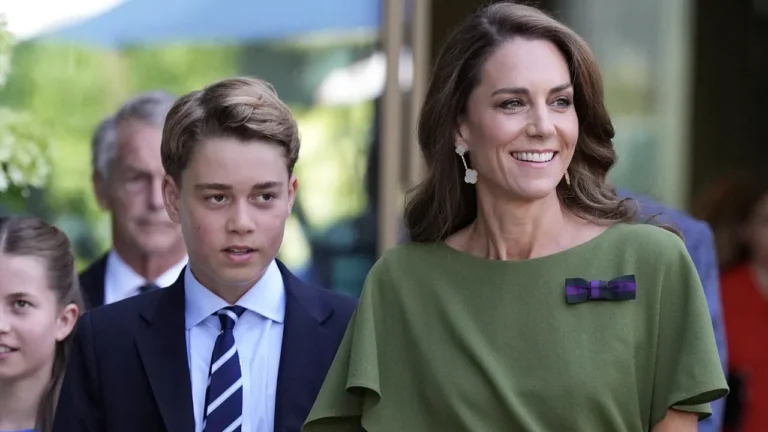 Prince George organise une « fête discrète » (mais pas d&rsquo;iPhone) pour son 13e anniversaire, selon des sources à VF