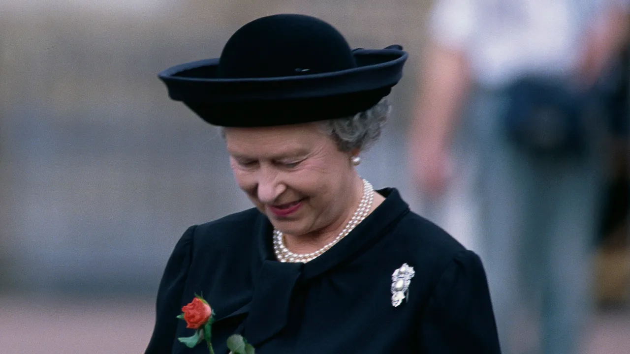 L'incident tragique qui a incité la reine Elizabeth à réviser le code vestimentaire royal pour les voyages