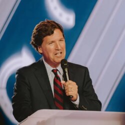 Tucker Carlson peut-il réellement construire un mouvement post-MAGA ?